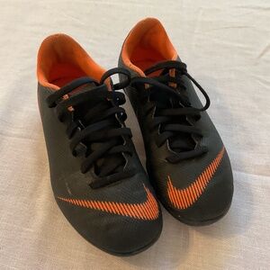 Nike Youth Mercurial Multiground shoes